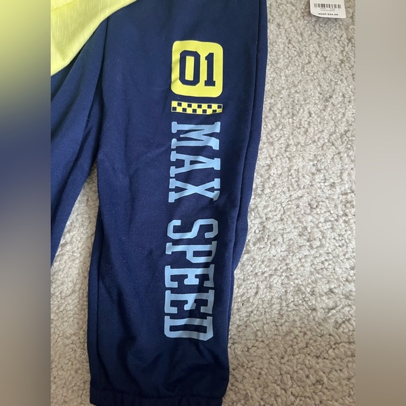 Carters Boys Pajamas 3T - Picture 3 of 3